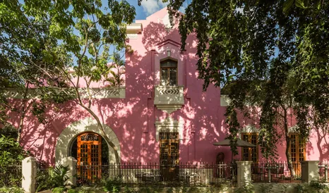 Rosas and Xocolate Rosa Facade in Merida