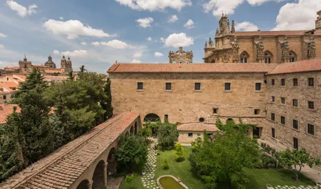 hospes-palacio-de-san-esteban-architecture-garden-city-view-M-03-r.jpg